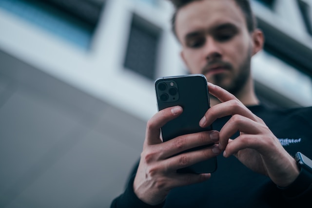 Cómo restablecer el brillo automático de la pantalla en Android